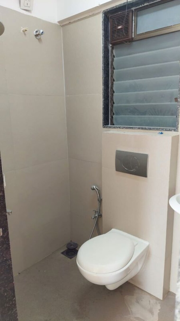 Bathroom, roha-satsang-bharti 1.5 Bedroom 480 Sq.Ft. Apartment In Malad East Mumbai 10592593