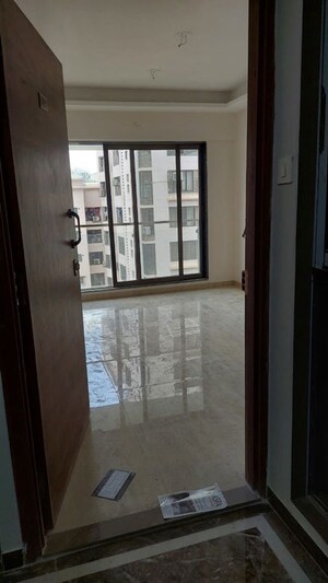 Room in 1.5 BHK Apartment at Roha Satsang Bharti, Malad East – for Sale