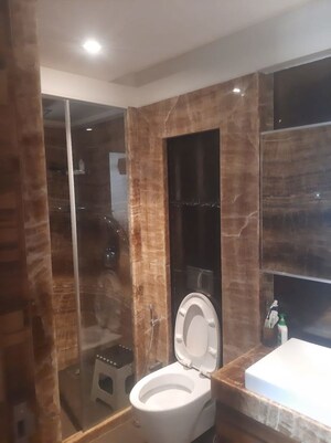 Furnished Amenities in 3 BHK Apartment at Pacific Avenue Santacruz, Santacruz West – for Sale