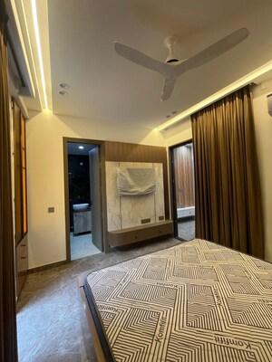 Bedroom in 1 BHK Builder Floor at Sector 43 – for Rent