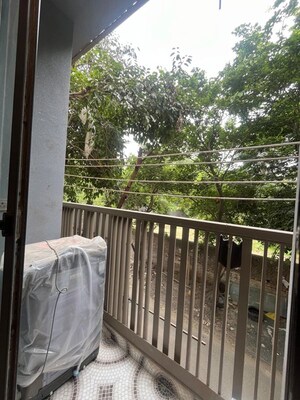 Balcony in 1 BHK Builder Floor at Sector 43 – for Rent