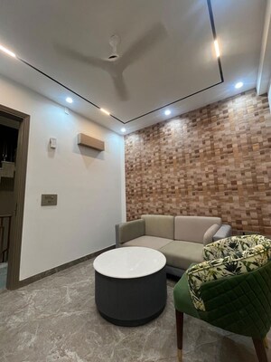 Team Area in 1 BHK Builder Floor at Sector 43 – for Rent