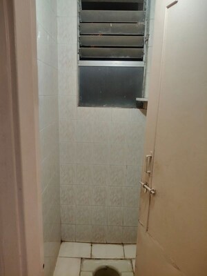 Bathroom in 1 BHK Apartment at Tingre Nagar – for Rent