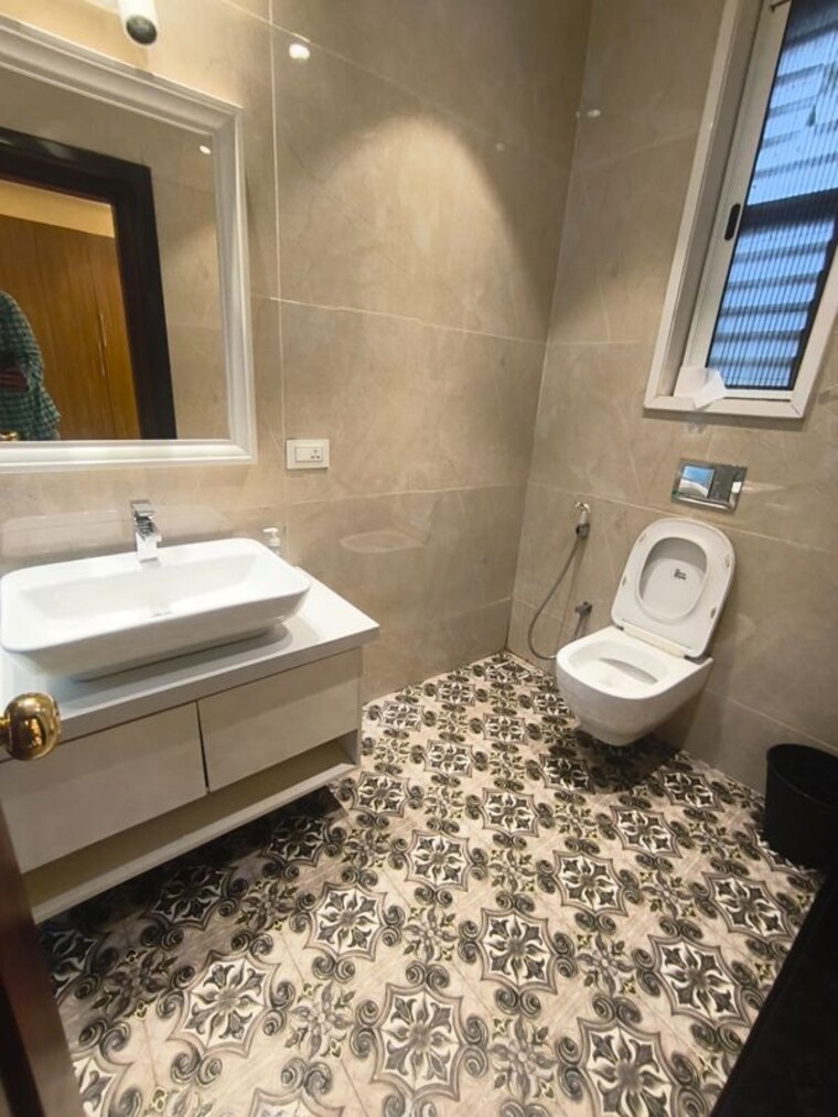 Bathroom, banjara hills 6+ Bedroom 10000 Sq.Ft. Independent House In Banjara Hills Hyderabad 10592701