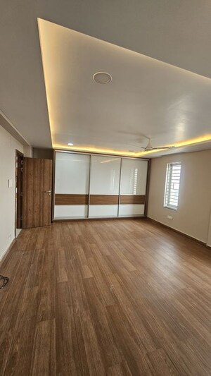 Room in 6+ BHK Independent House at Banjara Hills – for Rent