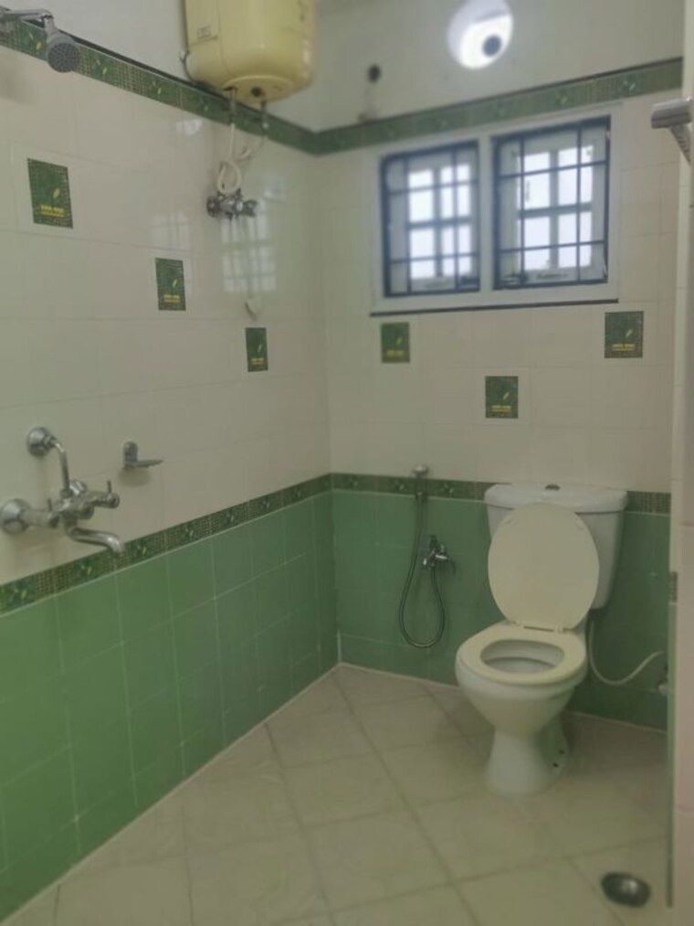 Bathroom, dukes-galaxy 3 Bedroom 2500 Sq.Ft. Apartment In Banjara Hills Hyderabad 10592712