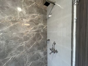 Bathroom in 4 BHK Independent House at Dlf Phase iv – for Rent