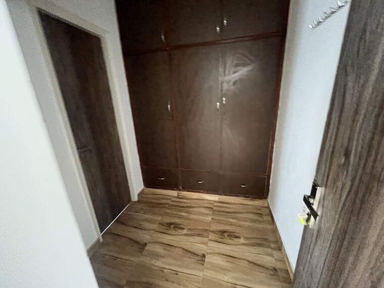 Room, dlf phase iv 4 Bedroom 6000 Sq.Ft. Independent House In Dlf Phase iv Gurgaon 10592710
