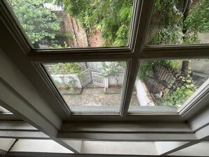 Balcony in 4 BHK Independent House at Dlf Phase iv – for Rent