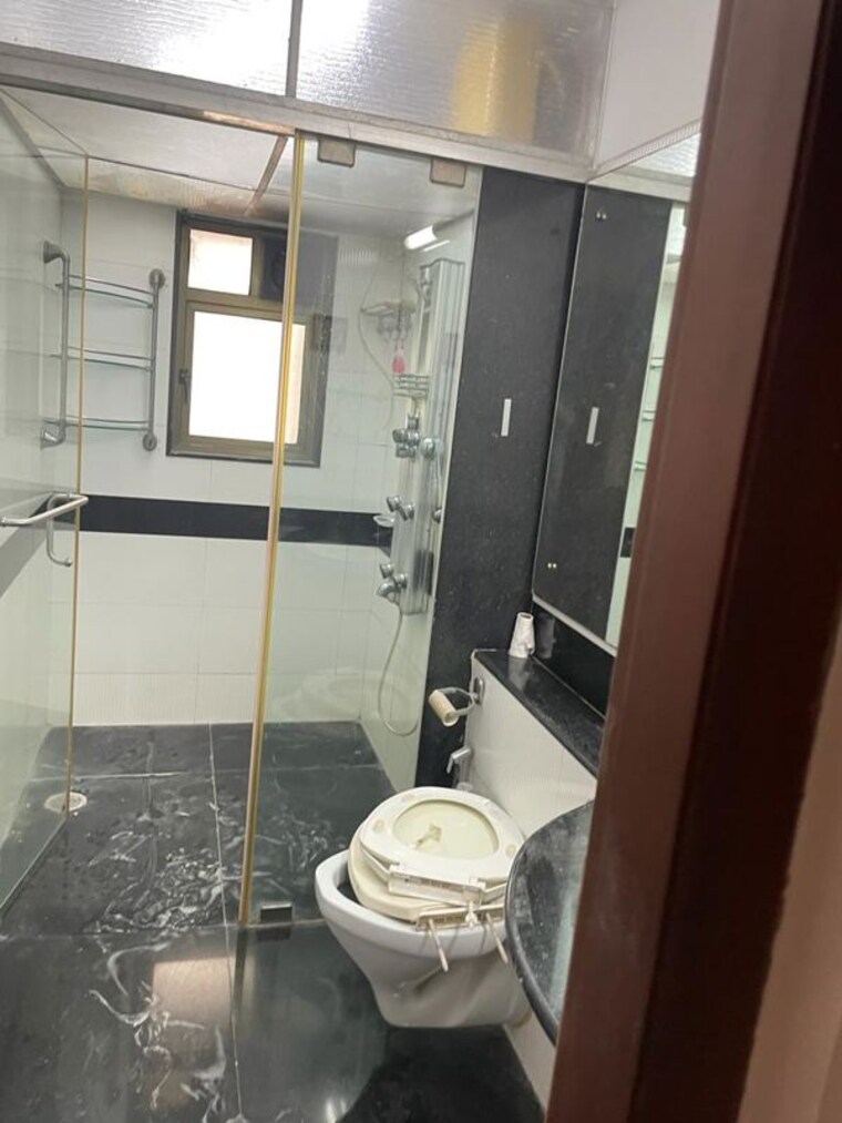 Bathroom, santacruz west 3 Bedroom 1650 Sq.Ft. Apartment In Santacruz West Mumbai 10592620