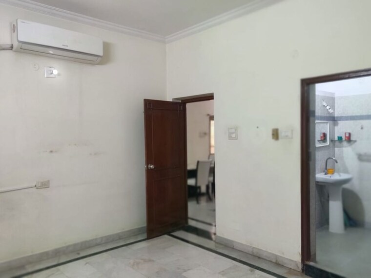 Room, dukes-galaxy 3 Bedroom 2400 Sq.Ft. Apartment In Banjara Hills Hyderabad 10592753