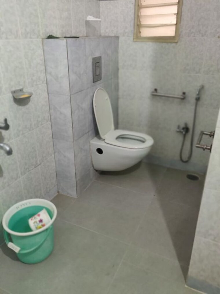 Bathroom, dukes-galaxy 3 Bedroom 2400 Sq.Ft. Apartment In Banjara Hills Hyderabad 10592753