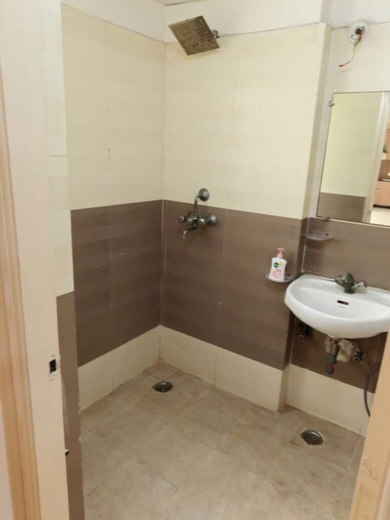 Bathroom, maxblis-white-house 2 Bedroom 1150 Sq.Ft. Apartment In Sector 75 Noida 10592770