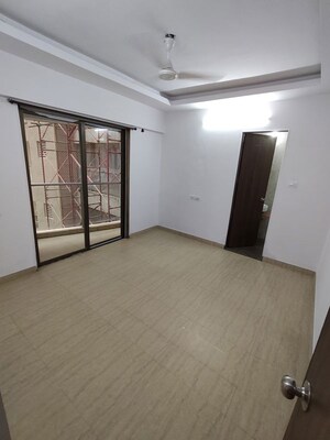 Room in 3 BHK Apartment at HDIL Metropolis Residences, Andheri West – for Rent
