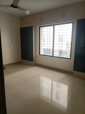 Room in 2 BHK Apartment at Karve Nagar – for Rent