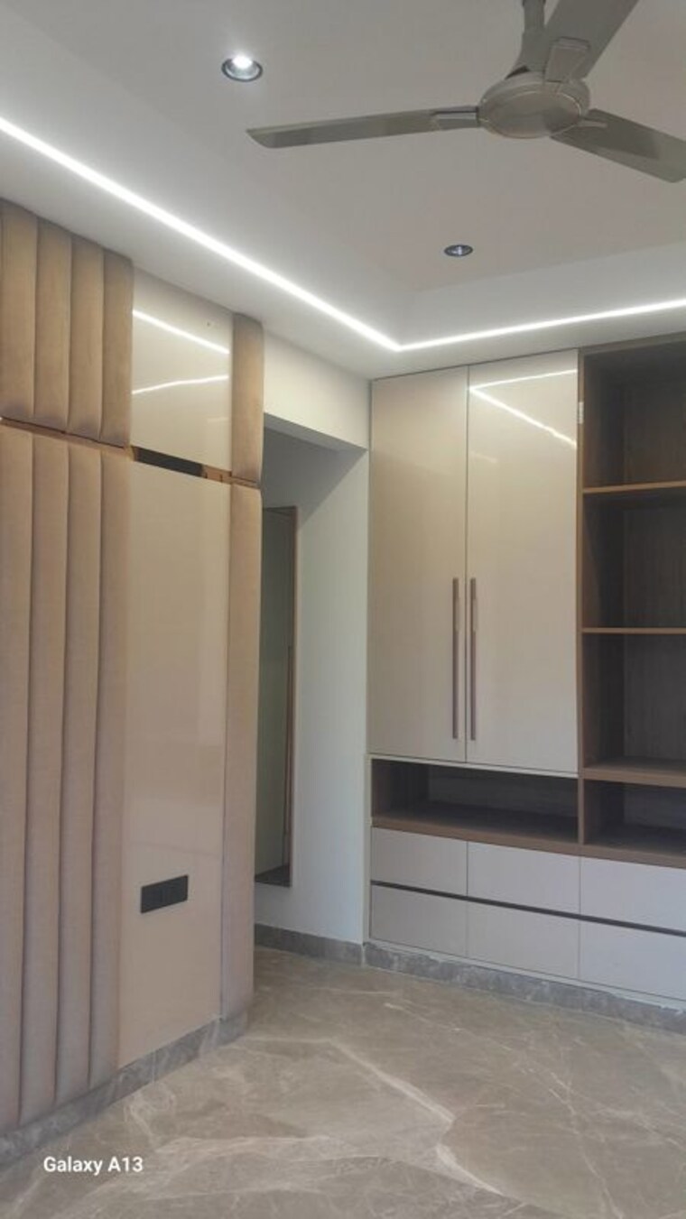 Room, unitech-south-city-ii 4 Bedroom 2200 Sq.Ft. Builder Floor In Sector 50 Gurgaon 10592774