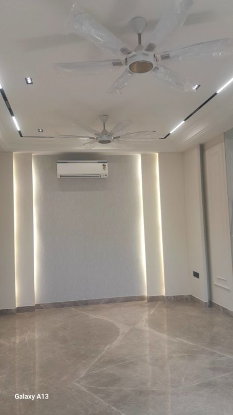 undefined, unitech-south-city-ii 4 Bedroom 2200 Sq.Ft. Builder Floor In Sector 50 Gurgaon 10592774