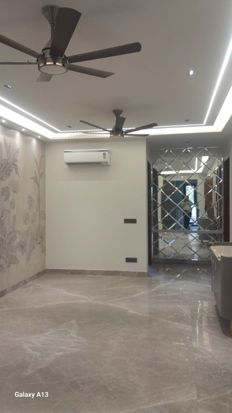 Room, unitech-south-city-ii 4 Bedroom 2200 Sq.Ft. Builder Floor In Sector 50 Gurgaon 10592774