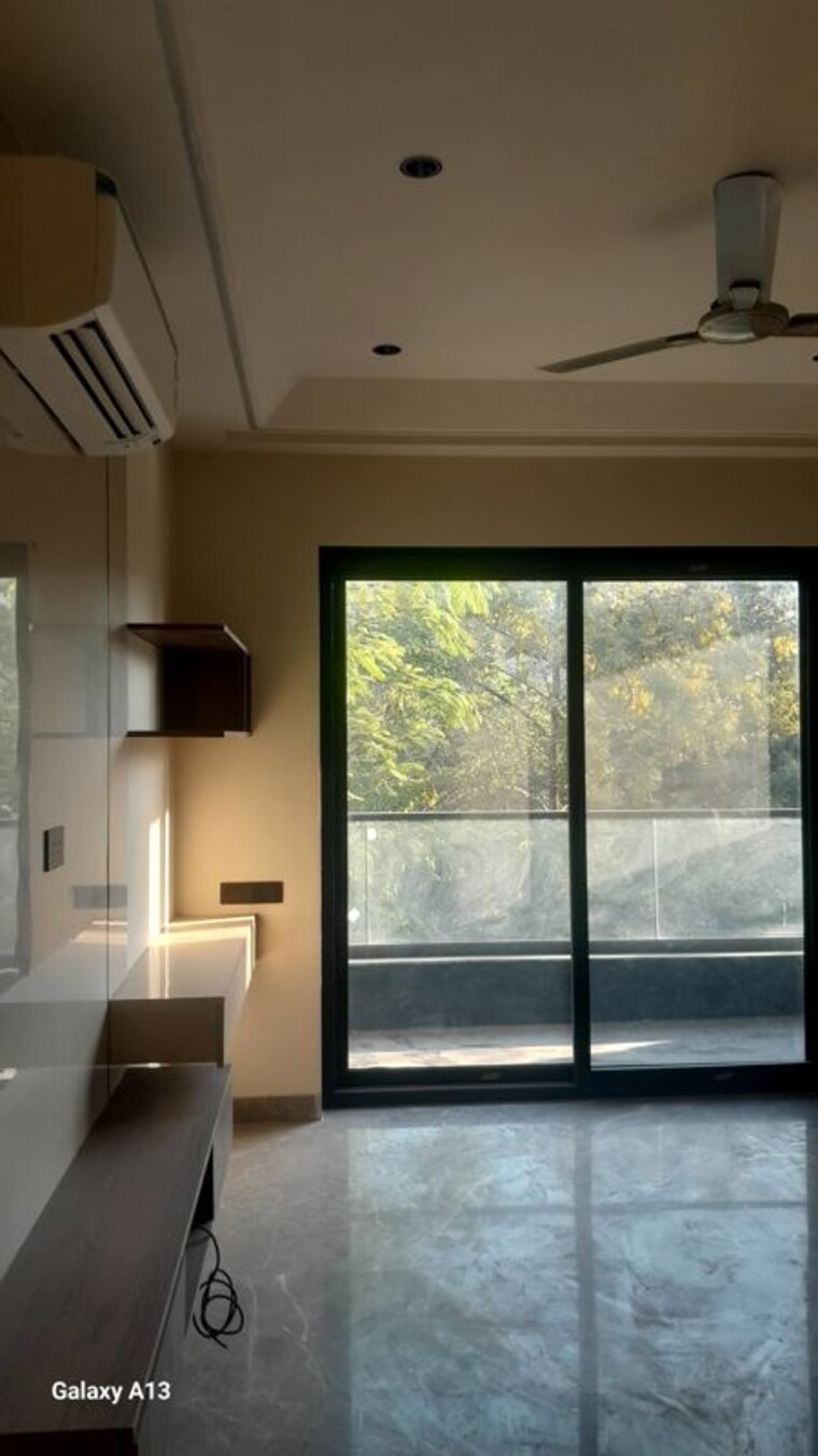 Room, unitech-south-city-ii 4 Bedroom 2200 Sq.Ft. Builder Floor In Sector 50 Gurgaon 10592774