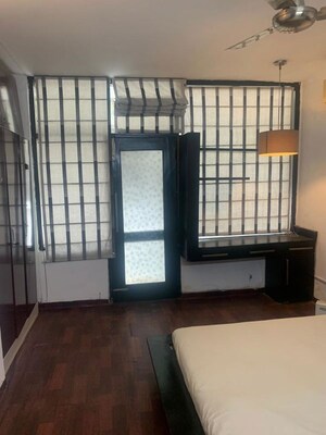 Room in 3 BHK Builder Floor at Unitech South City II, Sector 50 – for Rent