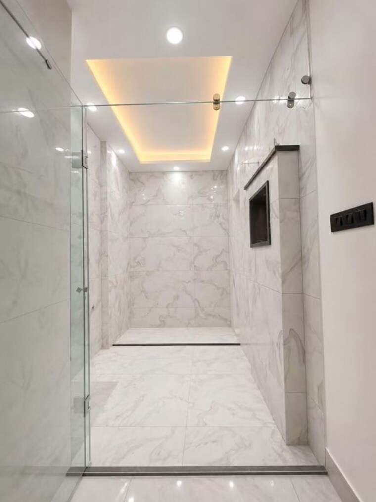Bathroom, uttam nagar 6+ Bedroom 910 Sq.Ft. Independent House In Uttam Nagar Delhi 10592858
