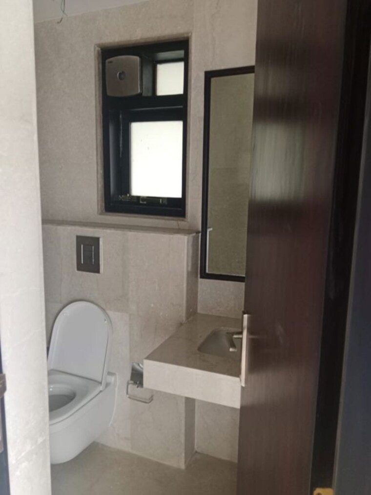 Bathroom, embassy-grove 4 Bedroom 4852 Sq.Ft. Villa In Kodihalli Bangalore 10592921