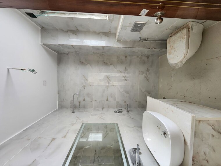 Bathroom, amolik-aster-woods 3 Bedroom 180 Sq.Yd. Builder Floor In Sector 98 Faridabad 10592885