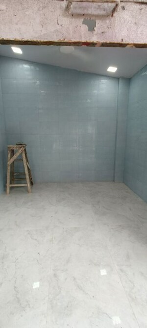  Shop For Rent in Borivali West