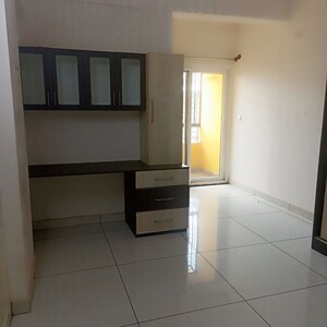Room in 2 BHK Apartment at Sri Sai Residency Kadubeesanahalli, Kadubeesanahalli – for Rent