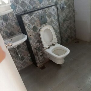 Bathroom in 2 BHK Apartment at Sri Sai Residency Kadubeesanahalli, Kadubeesanahalli – for Rent