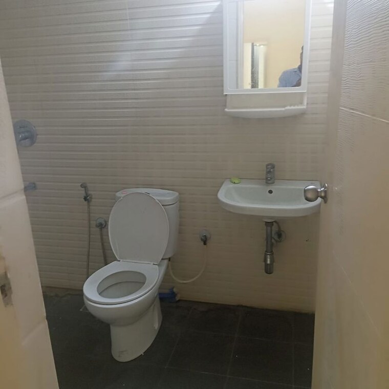 Bathroom, sri-sai-residency-kadubeesanahalli 2 Bedroom 1100 Sq.Ft. Apartment In Kadubeesanahalli Bangalore 10592975