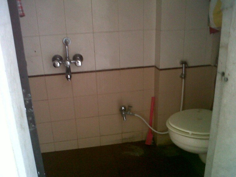 Bathroom, integrated-kamal 2 Bedroom 655 Sq.Ft. Apartment In Mulund West Mumbai 10592977