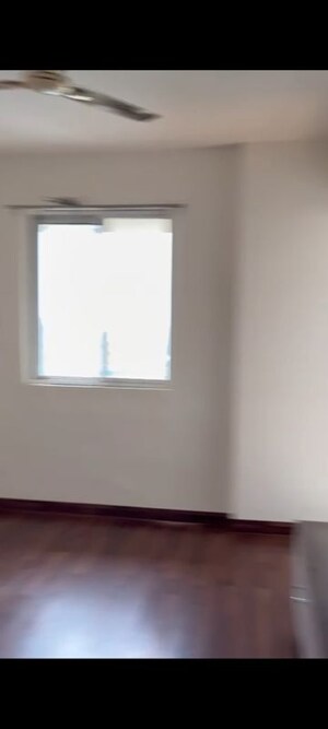 Room in 3 BHK Apartment at Jaypee Kensington Park Apartments, Sector 133 – for Rent