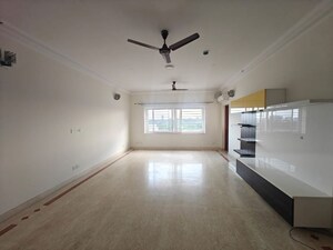 Room in 3 BHK Apartment at Frazer Town – for Rent