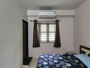 Bedroom in 3 BHK Apartment at Vastrapur – for Rent