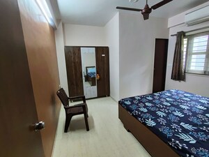 Bedroom in 3 BHK Apartment at Vastrapur – for Rent