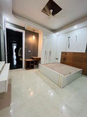 Studio Builder Floor For Rent in Sector 47
