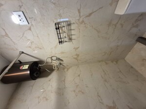 Attached Bathroom in 3.5 BHK Apartment at Mayur Vihar – for Rent