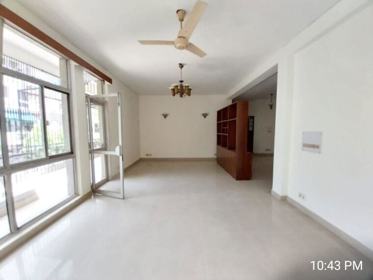 Room, greater kailash part 3 3 Bedroom 2500 Sq.Ft. Builder Floor In Greater Kailash Part 3 Delhi 10593026