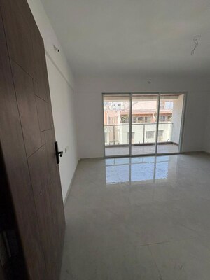 Room in 3 BHK Apartment at Paranjape Schemes Yuthika, Baner – for Rent