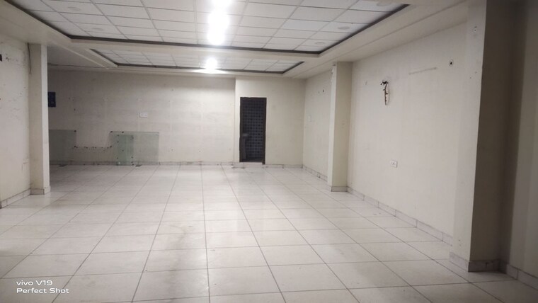 undefined, gomti nagar Commercial Showroom 1000 Sq.Ft. In Gomti Nagar Lucknow 10593057