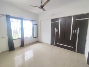 Room in 2 BHK Apartment at Raunak Unnathi Greens, Kasarvadavali – for Rent