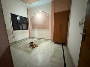 Room in 2 BHK Builder Floor at Vaishali Media Apartment, Vaishali Sector 5 – for Sale