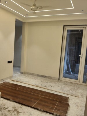 Room in 3 BHK Builder Floor at BPTP Astaire Gardens, Sector 70a – for Rent