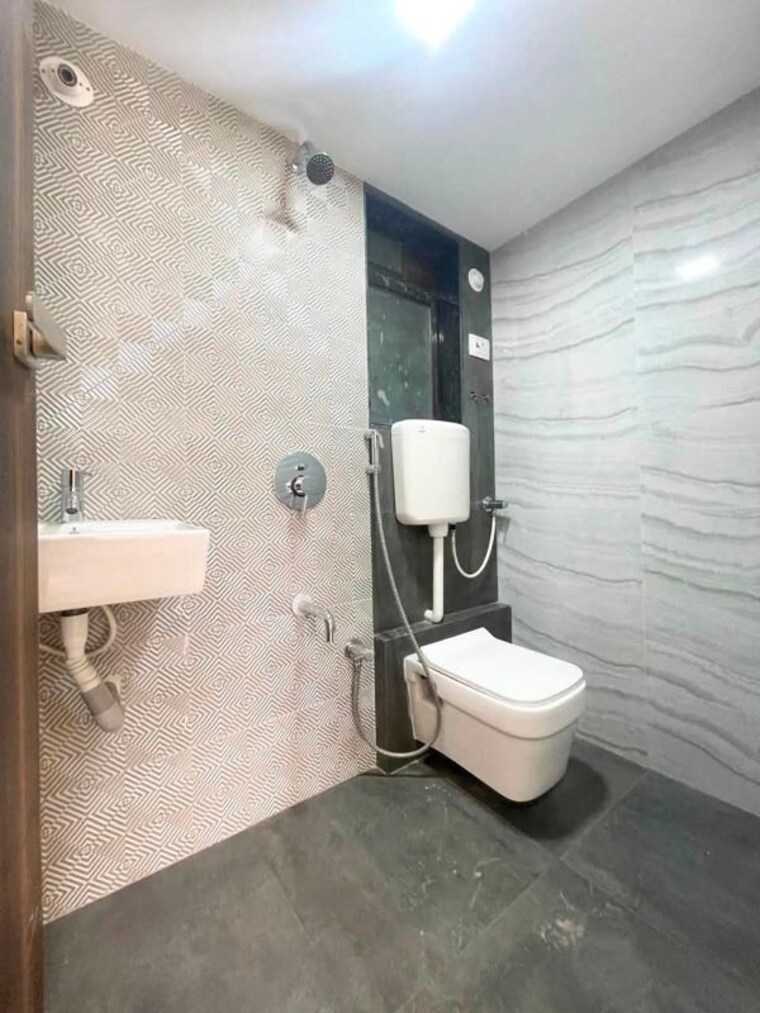 Bathroom, dombivli east 2 Bedroom 600 Sq.Ft. Apartment In Dombivli East Thane 10593080