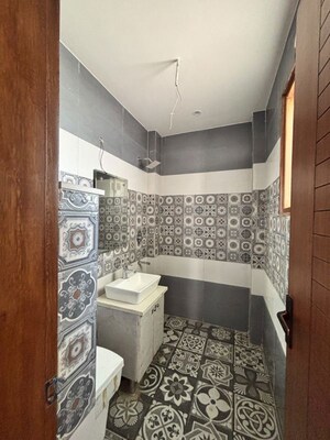 Bathroom in 3 BHK Builder Floor at Soha Neal City, Sector 98 – for Sale