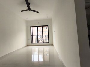 Room in 3 BHK Apartment at Sabari Shobha, Chembur – for Sale