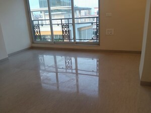 Room in 4 BHK Apartment at Hubtown Seasons, Chembur – for Rent