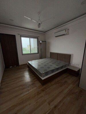 Room in 3 BHK Apartment at Chhatrapati Square – for Rent