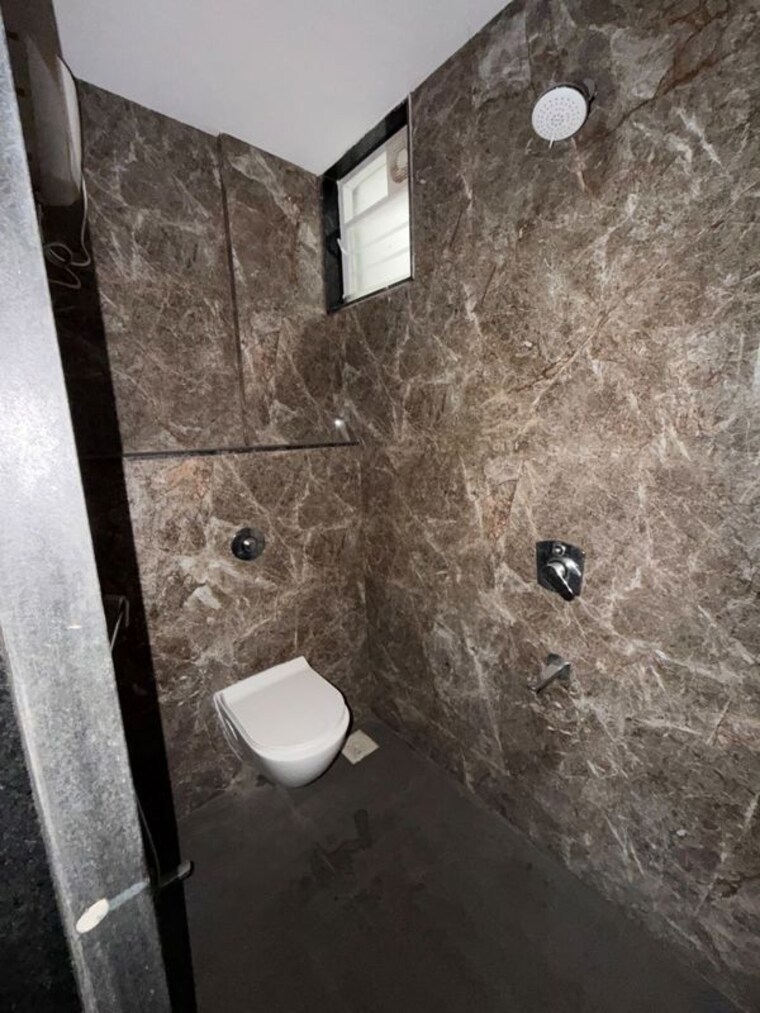 Bathroom, chhatrapati square 3 Bedroom 1500 Sq.Ft. Apartment In Chhatrapati Square Nagpur 10593105